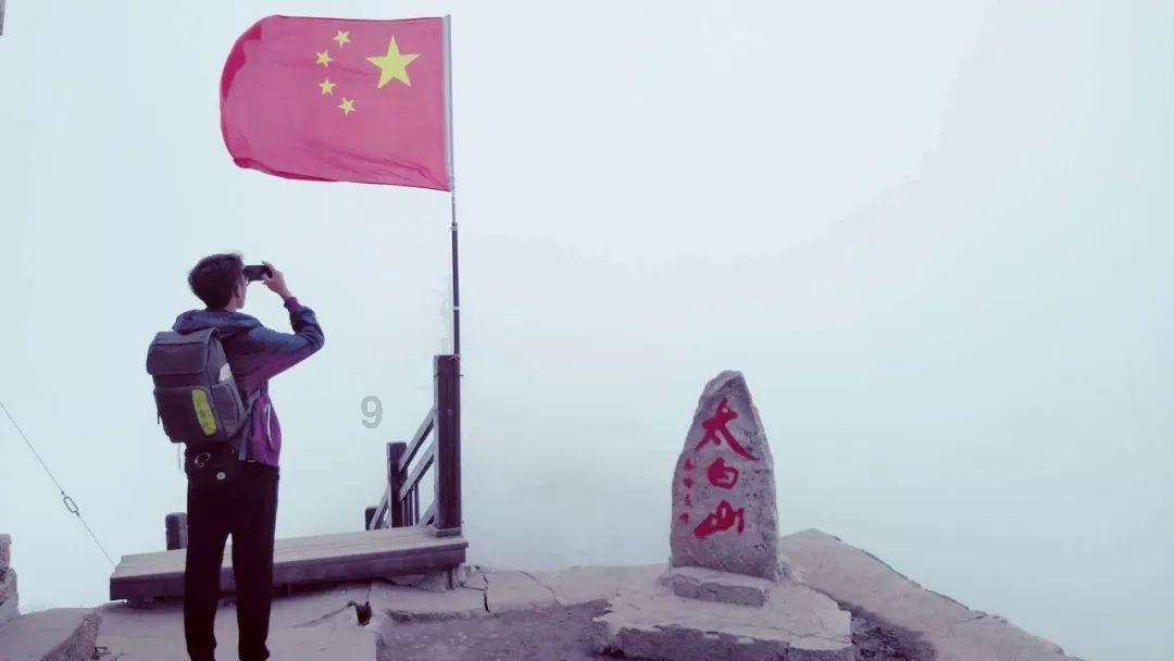 女儿意外去世，应不应该给她穿袜子？游戏画面